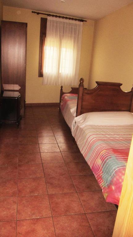 Apartaments La Fabrica Horta de Sant Joan Pokoj fotografie