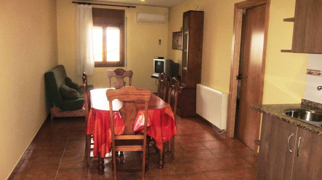 Apartaments La Fabrica Horta de Sant Joan Pokoj fotografie