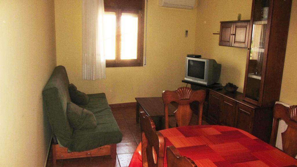 Apartaments La Fabrica Horta de Sant Joan Pokoj fotografie