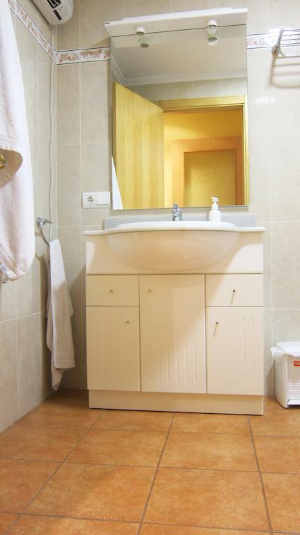 Apartaments La Fabrica Horta de Sant Joan Pokoj fotografie